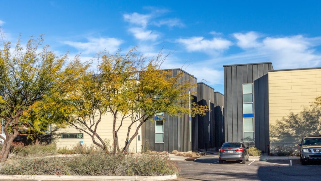 Indigo Modern is conveniently located on the 3rd Street Bike Route, less than 2 miles east of the University of Arizona