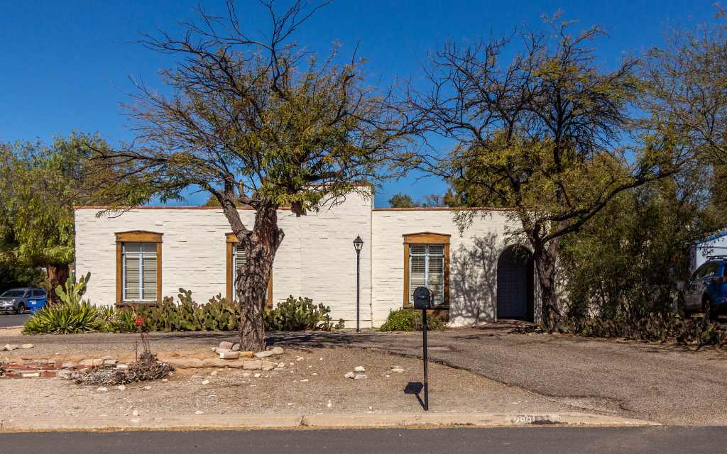 unique home in Sam Hughes Tucson Arizona