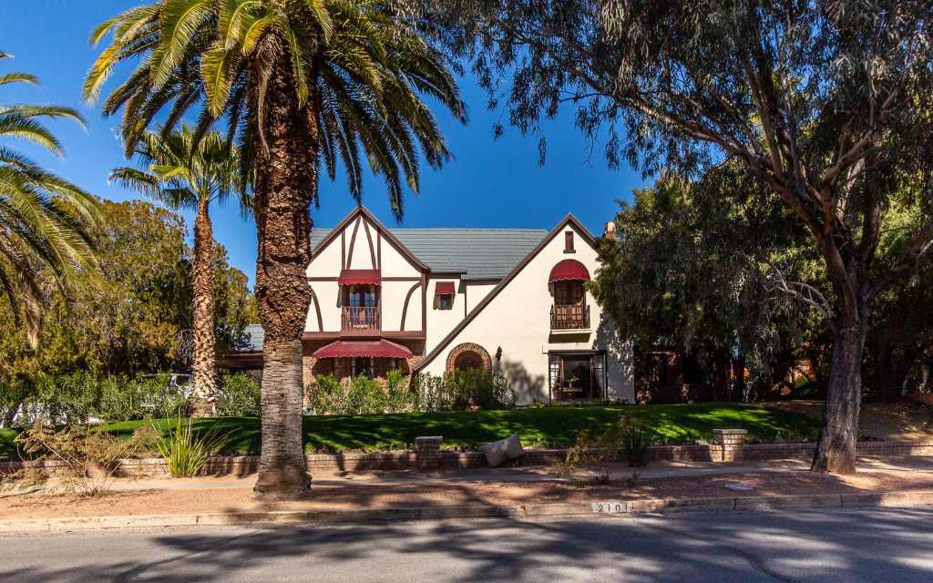 Tudor style home in Sam Hughes