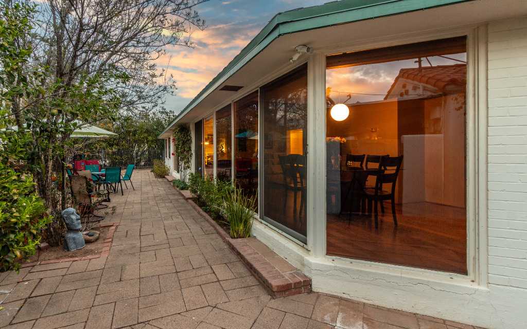 Midcentury modern home designed by Arthur Brown in 1949, located in San Clemente Historic District in midtown Tucson.