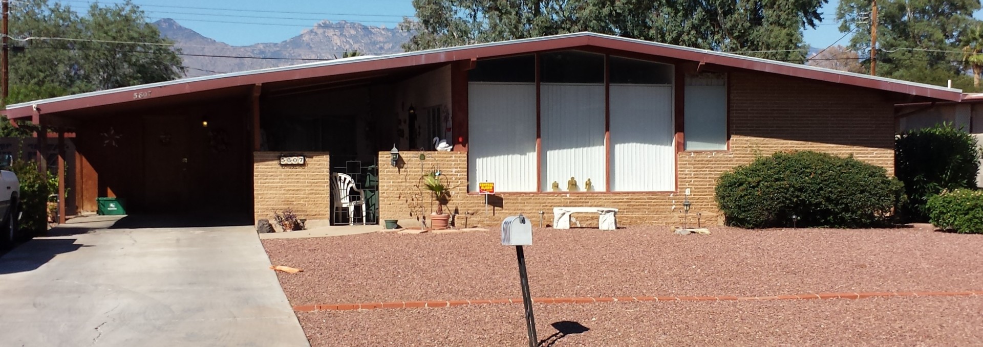 Mid century modern home in Tucson