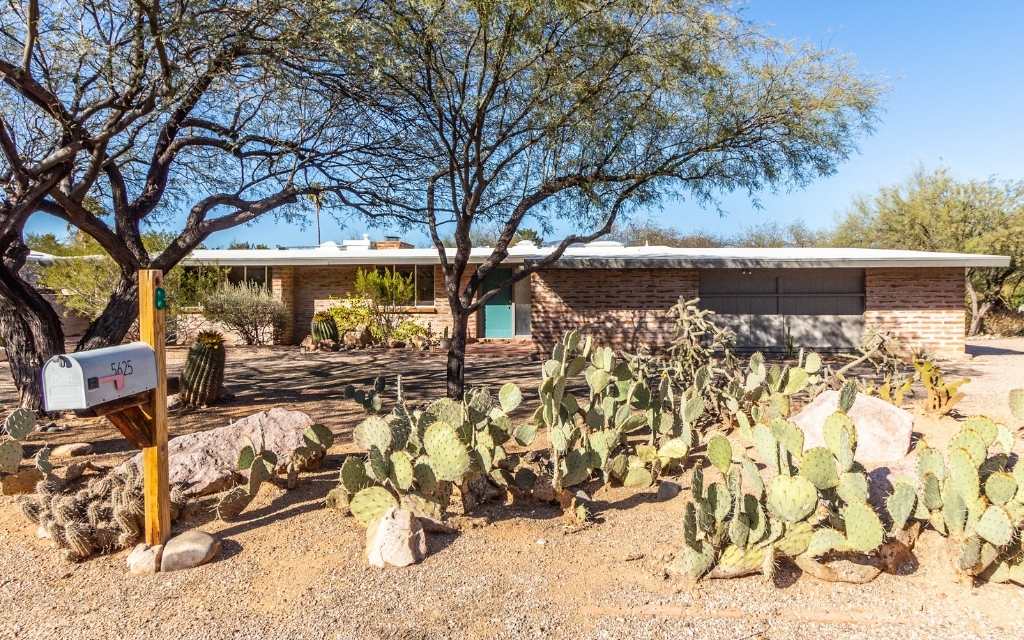 Gist home located in Leonora Annex in Tucson