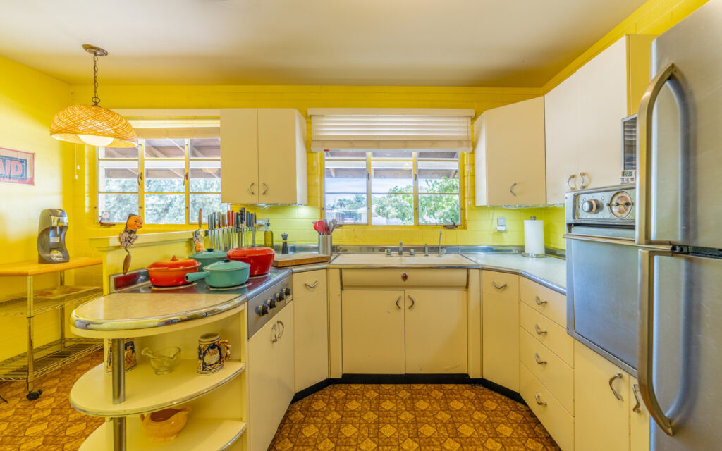 1137 S Carnegie Drive Tucson, Arizona 85710