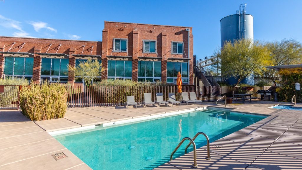 Ice House Lofts pool and spa area