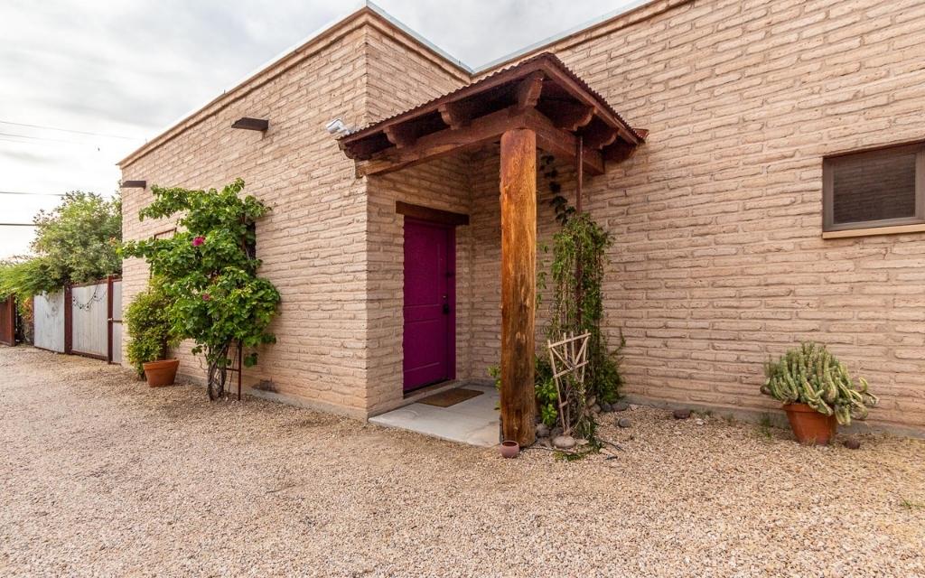 House for Sale: 809 S Fremont Avenue Tucson AZ 85719. Beautiful adobe home in a convenient location near downtown Tucson.