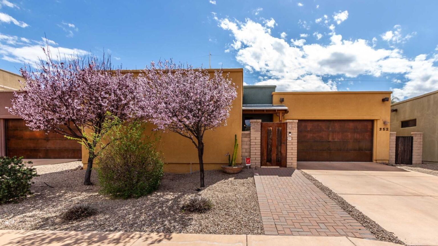 Miramonte at the River Right on The Loop!