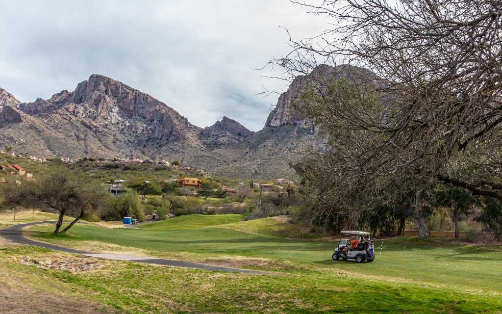 Pusch Ridge Course offers 9 holes of golf seasonally close by.